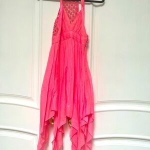 💋 GUESS “Marilyn Monroe” Halter Dress – Bright Fuchsia – XS💋